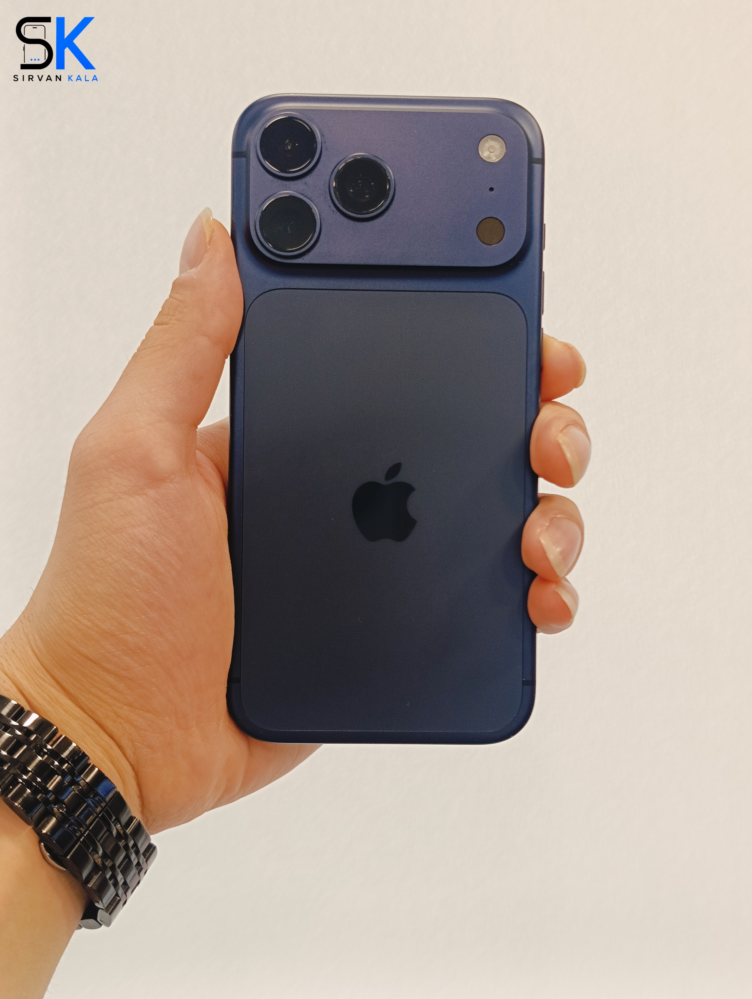 Apple iPhone 17 Pro Max 256 GB Ram 12 GB ریجستری شده در حد آکبند (استوک)
